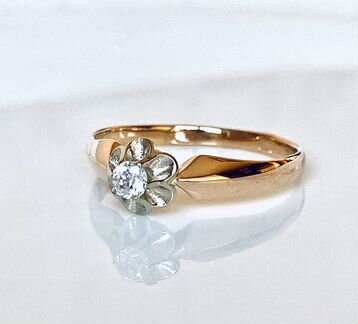 Золотое кольцо с фианитом