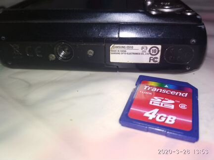 Компактный фотоаппарат