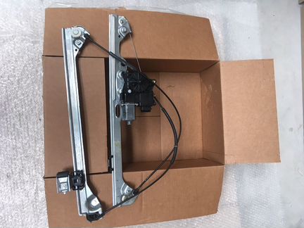 Стеклоподьемник передний, правый Тахо / Эскалейд