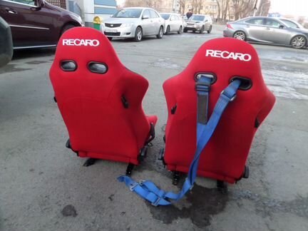 Пара ковшей Recaro в отличном состоянии