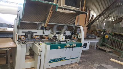 Четырехсторонний станок Чехия (5 шпинделей)