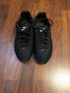 Кроссовки Nike