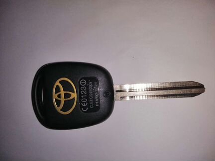 Ключ от Камри