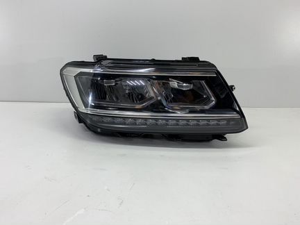 Фара правая RH LED Volkswagen Tiguan 2