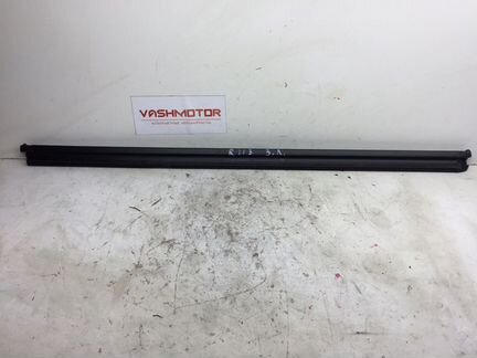 Уплотнитель стекла задний левый Volkswagen Tiguan