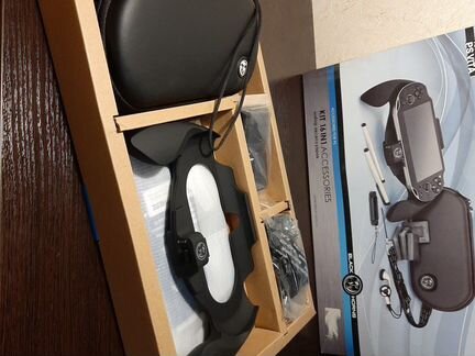 PS vita игровая консоль + набор аксессуаров