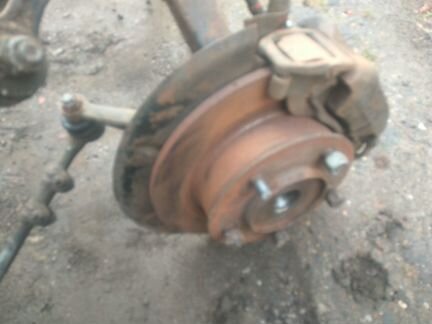 Поворотный кулак на Ниву