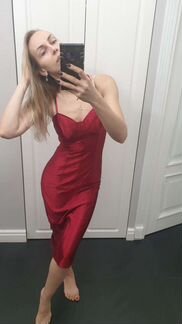 Платье красное новое коктельное р-р 42-44