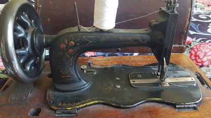 Швейная машина Singer