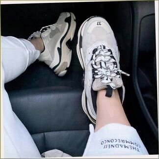 Кроссовки на высокой подошве