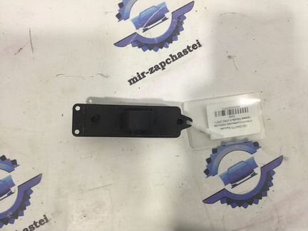 Кнопка стеклоподъемника передняя правая Mazda 6 (G