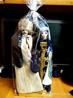 Композиция кукол в национальной одежде