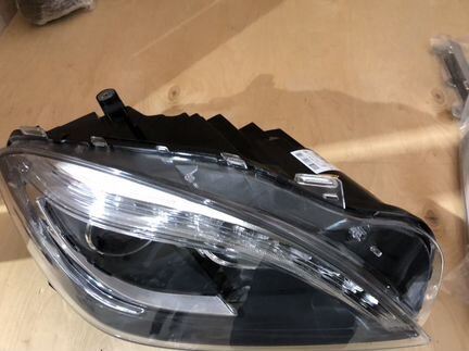 Фара правая Mercedes ML 166 ML166