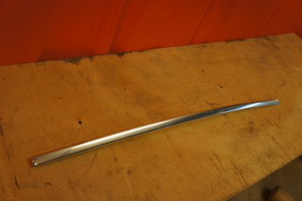 Хром задней левой двери Jaguar XJ X351