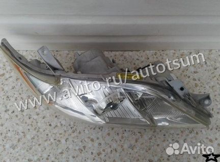 Тойота Камри 40 Фара передняя правая ксенон