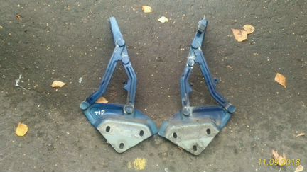 Петли капота Touareg 7L 03-10