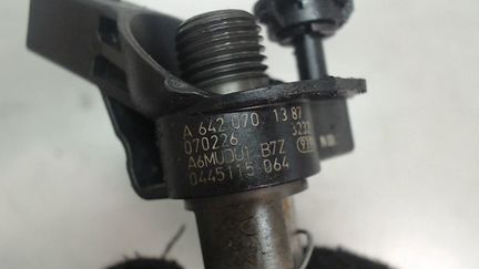 Форсунка топливная Mercedes C W204, 2007