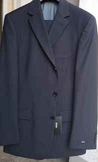 Мужской классический костюм Hugo Boss