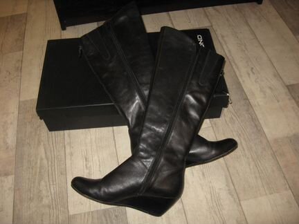 Сапоги из натуральной кожи на танкетке