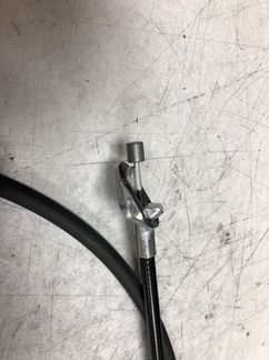 Трос ручного тормоза правый Toyota Auris 2007-2015