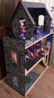 Домик Monster High
