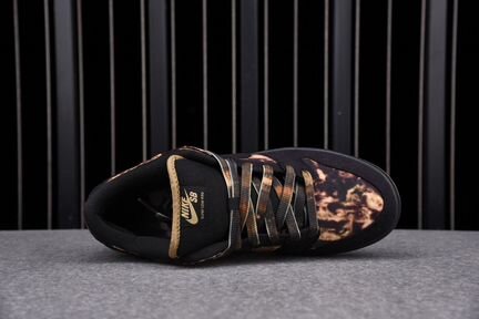 Dunk Sb low premium pushed 2