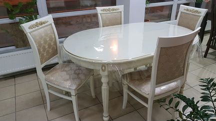 Столы и стулья