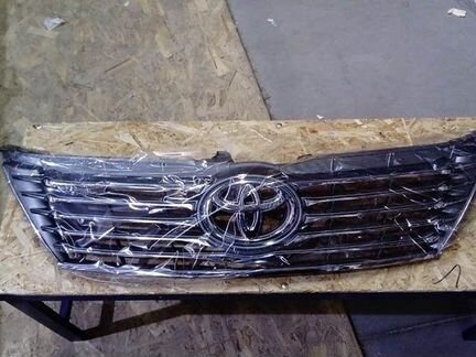 Решетка радиатора Toyota Camry Тойота Камри