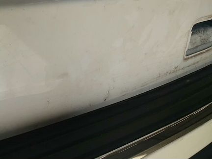 Дверь багажника jeep grand Cherokee WK2