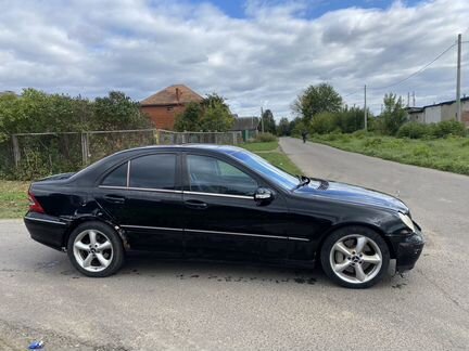 Mercedes-Benz C-класс 1.8 AT, 2004, 250 000 км