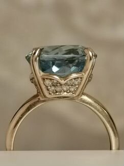 Комплект с топазами и фианитами