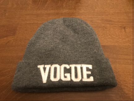 Шапка Vogue