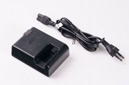 Зарядное устройство Nikon MH-25A