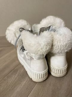 Зимние ботинки для девочки (9-10 лет)