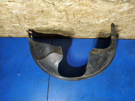 Подкрылок передний правый Ford Fusion 2001-2012