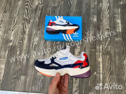 Кроссовки Adidas