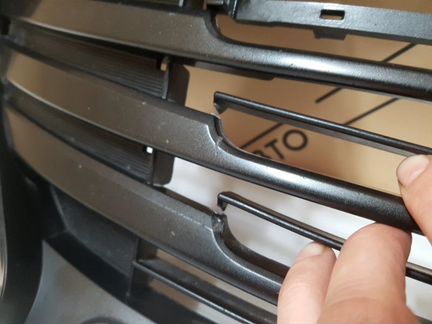 Решетка бампера Toyota Camry V55