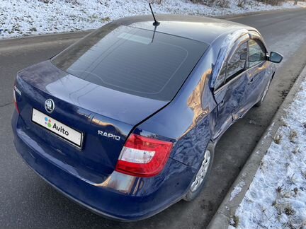 Skoda Rapid 1.6 МТ, 2016, битый, 56 000 км