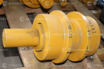 Каток поддерживающий Hyundai R160 Корея 81EM-10030