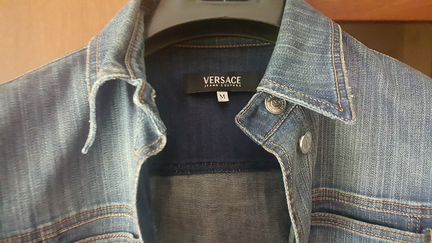Джинсовая куртка versace jeans couture