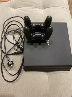 Игровая приставка PS 4 PRO с 2-мя джойстиками