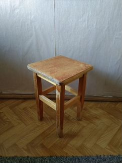 Табуретка коричневая