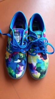 Кроссовки Adidas HVW8 размер 42