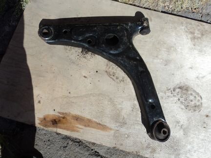 Рычаг передний 1553251 Ford Transit