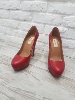 Туфли Valentino 38 размер. возможно доставка