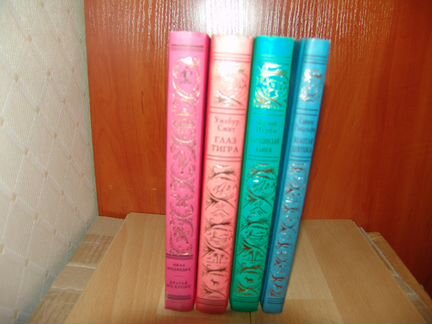Книги фантастика, приключения(рамка) изд. Вагриус