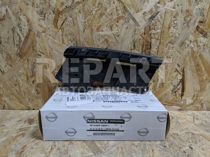 Кронштейн фары Nissan Tiida C11