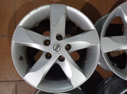 Диски бу оригинал R16 I на Nissan