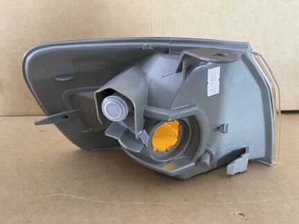 Поворотники Тойота Королла Е11 новый