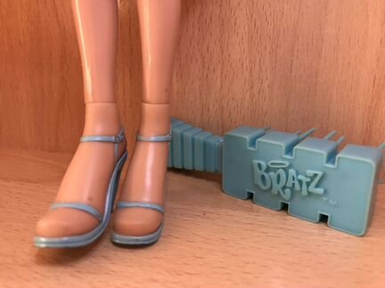 Кукла Bratz